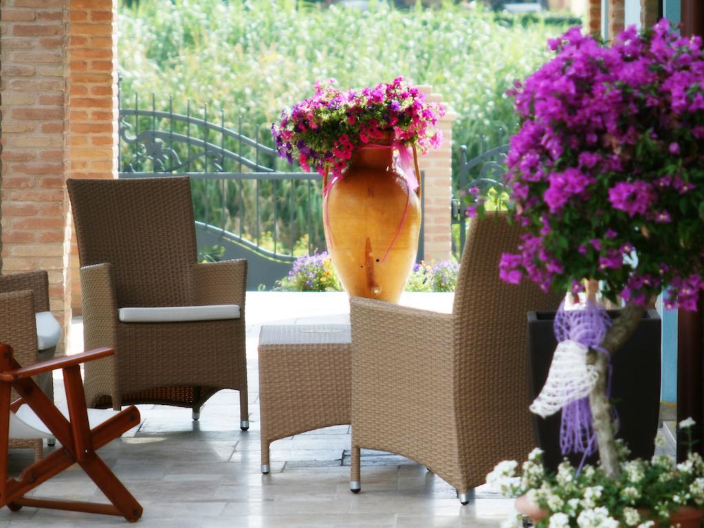 Agriturismo L'Infinito Villa Gambettola ภายนอก รูปภาพ